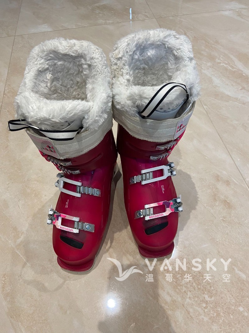 221230221834_24.5 ski boots 2.jpg